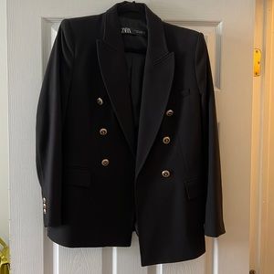 COPY - Zara black blazer with buttons